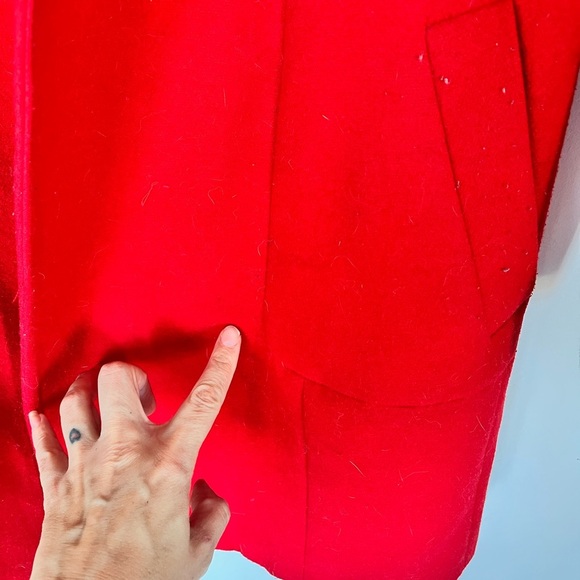 Woman Zara Bold Red Trench Coat. Perfect for cool/cold weather - Picture 13 of 14